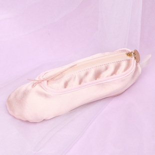 Cross-border hot selling handmade ballet pencil case pointed shoes shape cosmetic bag creative lipstick storage bag satin