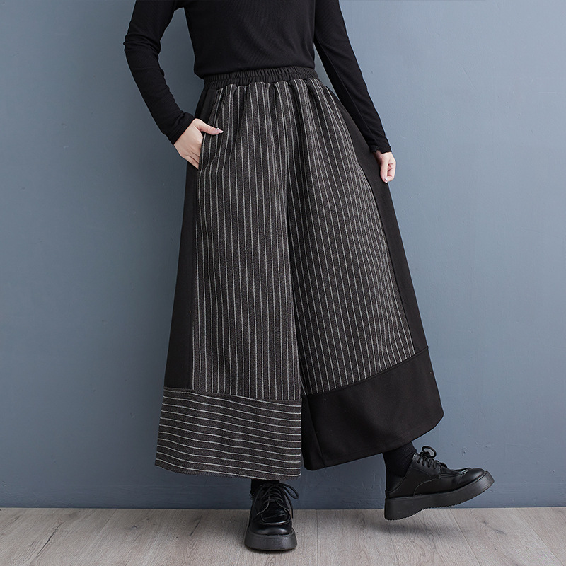Real shot 2024 spring new black casual pants fashionable woolen narrow Hong Kong style striped stitching wide-leg pants