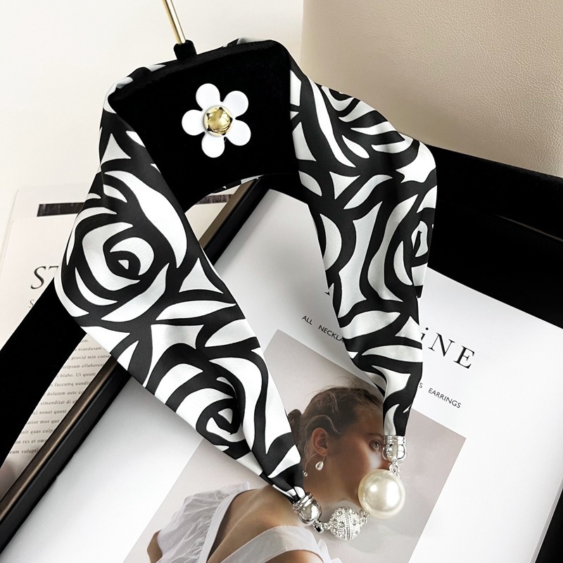Lazy Magnetic Buckle Scarf Women's Summer New Scarf All-match Scarf Neck Protection Pearl Necklace Decoration Wholesale