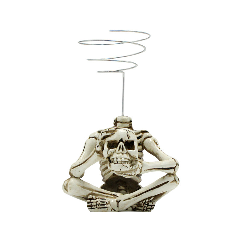 Halloween gift skull bracket ghost head garden courtyard ghost festival decorations skull head resin ornaments in stock batch