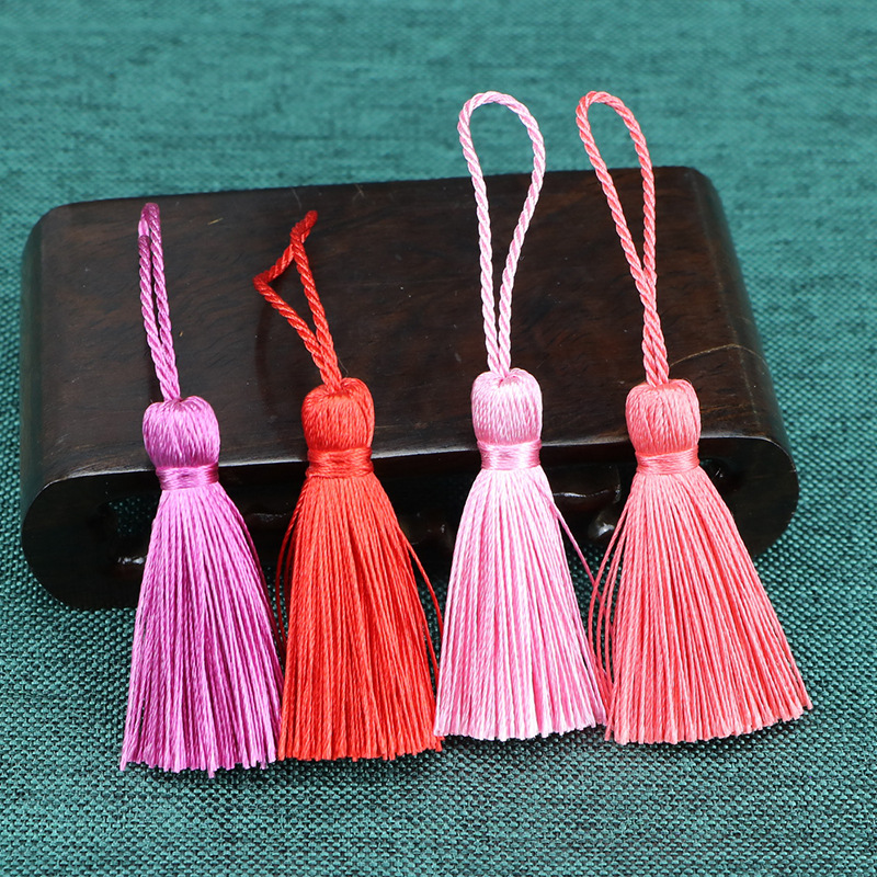 Anti-wrinkle vertical polyester 5cm long tassel clothing accessories luggage pull tail hanging spike bookmark packaging gift spike 1cm