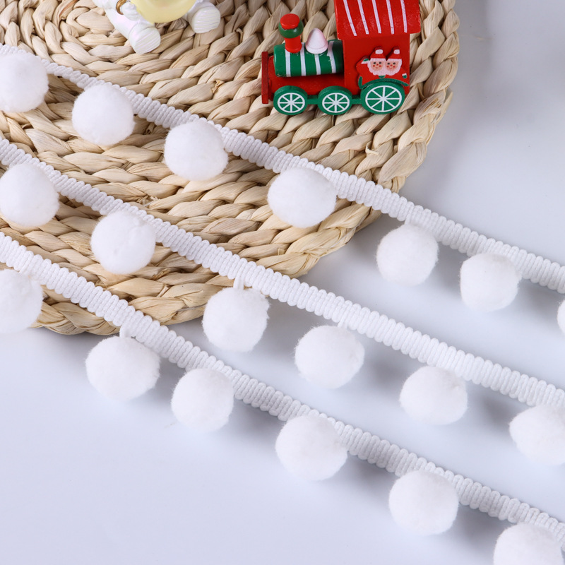 Factory wholesale handmade diy jewelry lace ball curtain clothing accessories decorative color triangle edge spot