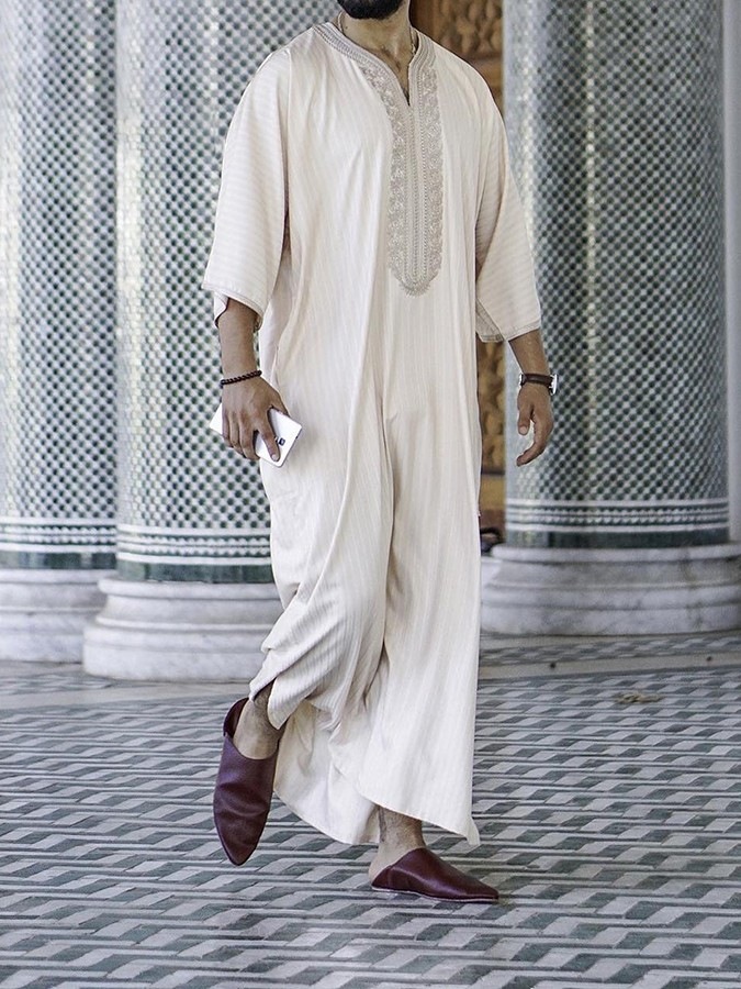 Spring 2023 New Foreign Trade Independent Station Spot Ethnic Style Loosening Casual Embroidered White Muslim Robe