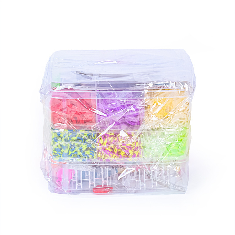 小さな三層4500本の虹の輪ゴムの箱の中の15色のカラーの皮の筋のdiyの子供の集中力の益智のおもちゃ|undefined