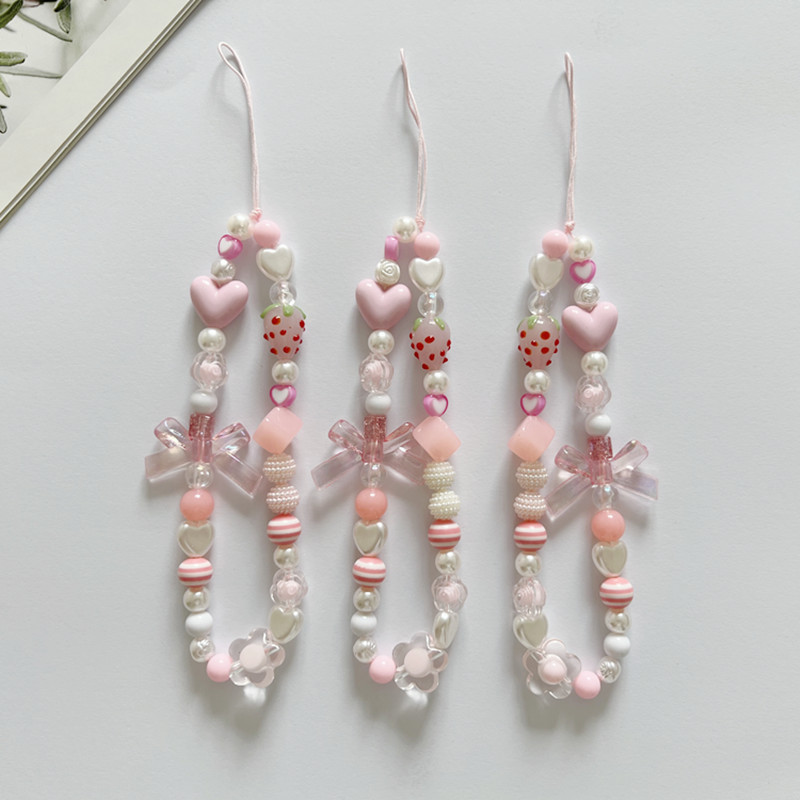 New DIY Strawberry Heart Short Phone Strap Creative Fresh Butterfly Knot Bead Chain Phone Case Charm