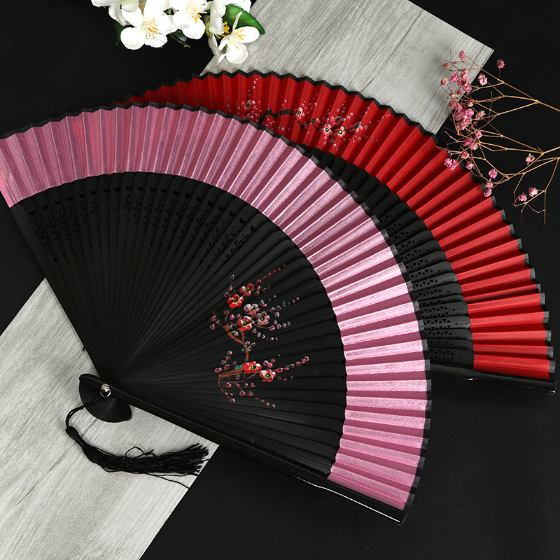 Chinese fan summer ancient style Japanese style female fan bamboo handle folding fan hand painted plum silk cloth fan dance fan one-piece delivery
