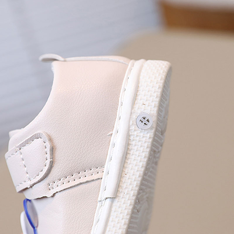 One-piece delivery shoes for boys and girls baby shoes soft bottom baby toddler shoes 0-1-2 years old ringing spring and autumn single shoes
