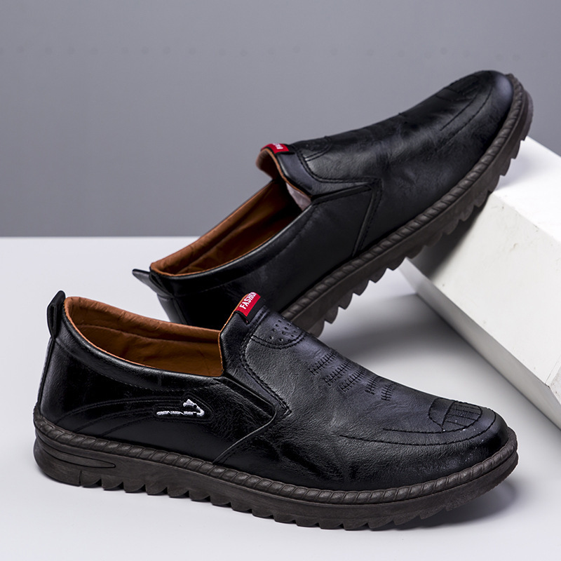 Men's casual shoes 2023 spring new pedal cross-border wholesale soft leather soft bottom breathable business leather shoes