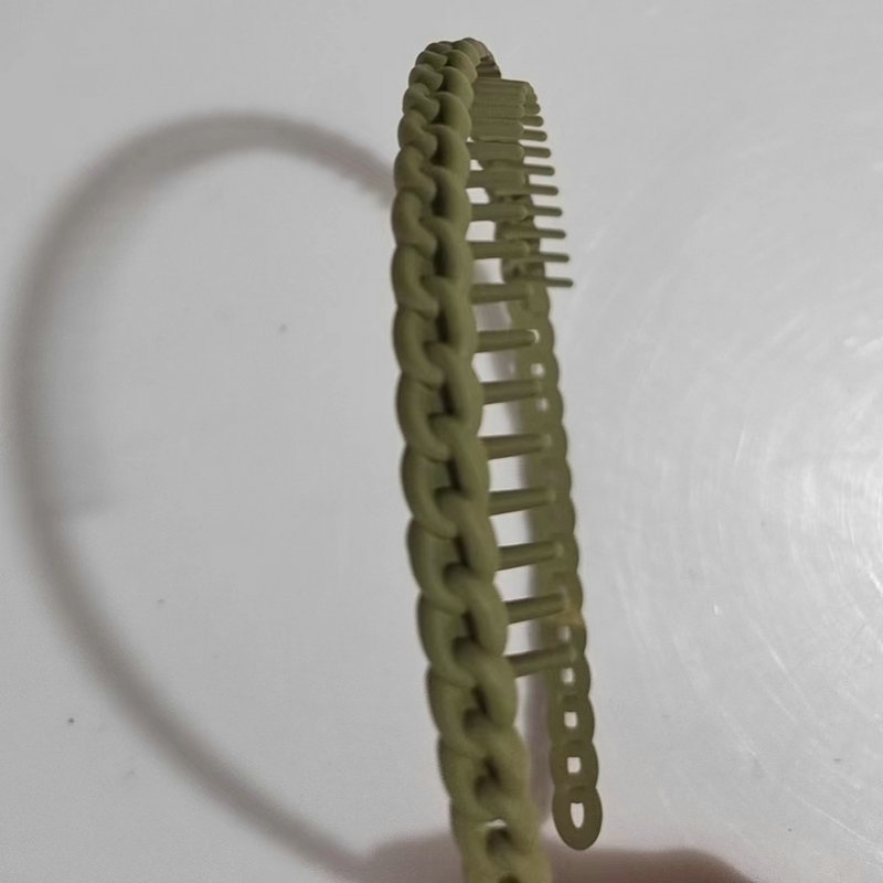 Wholesale Rubber Paint Women's Chain Buckle with Toothed Head Buckle Summer Wavy Hair Accessories Simple Frosted Plastic Headband
