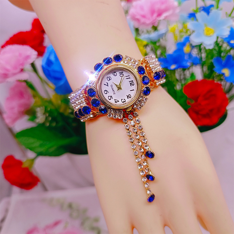 Foreign trade explosions fashion diamond women's watch cross-border fashion diamond watch Korean alloy bracelet in stock wholesale