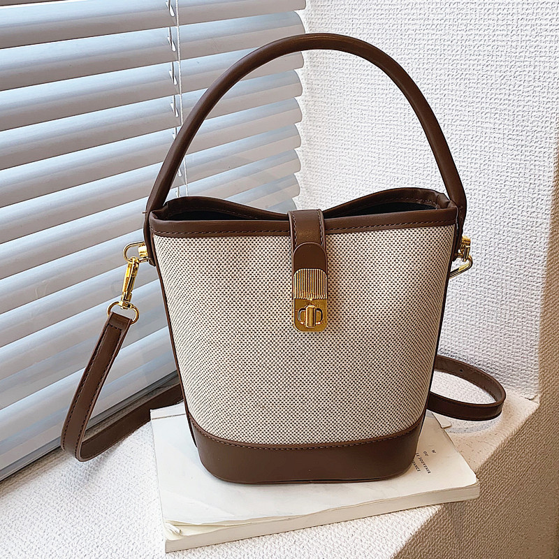 This year's popular super popular niche bag 2024 new women's bag summer style versatile crossbody bag portable bucket bag