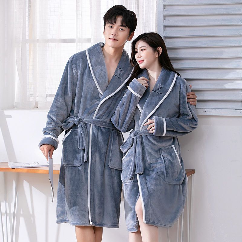 カップルのパジャマのバスローブ秋冬の新商品のフランネルは男性女性のサンゴのパジャマの家の服を長くします。|undefined