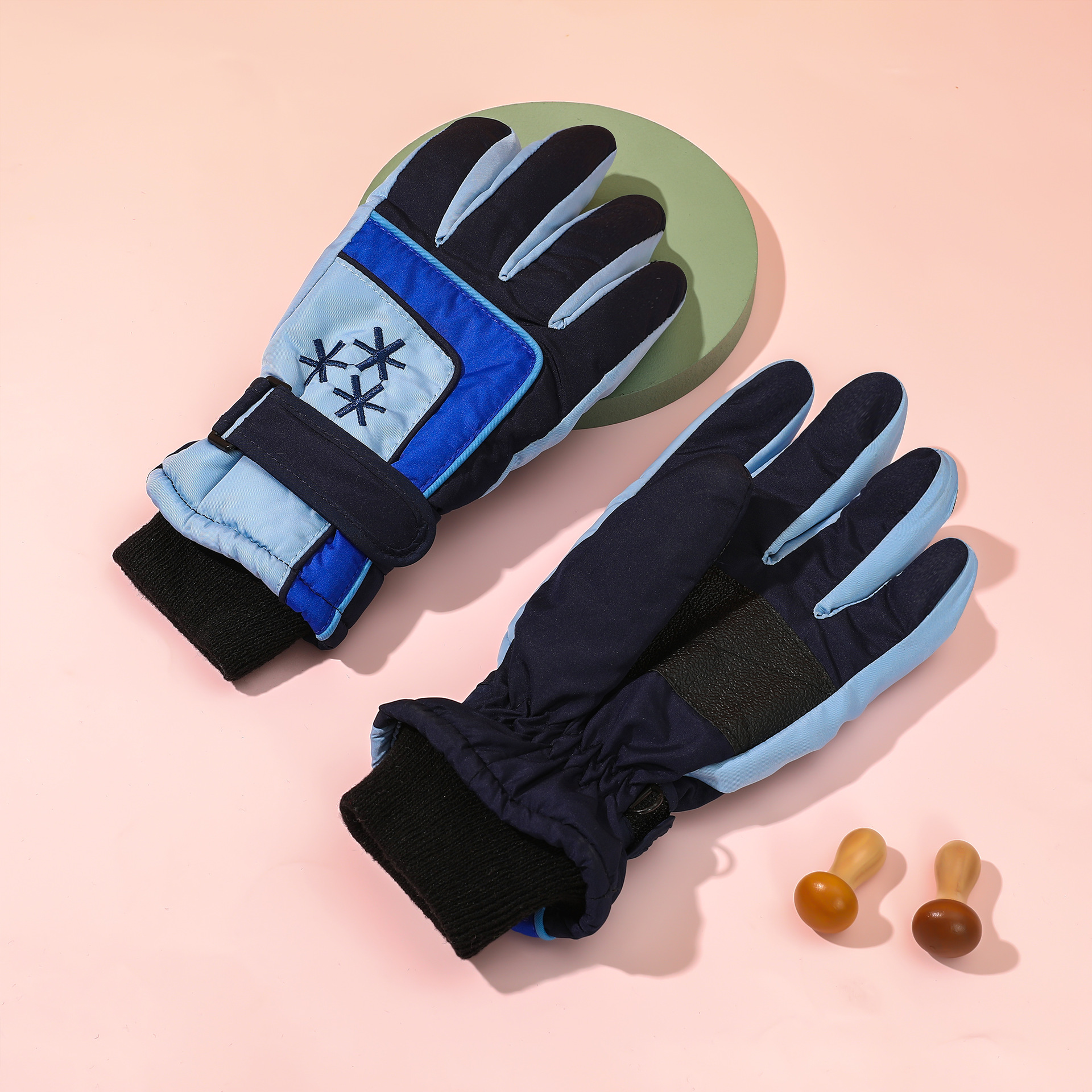 New Children's Ski Gloves Winter Warm Sports Gloves Outdoor Riding Mountaineering Waterproof Thickened Gloves