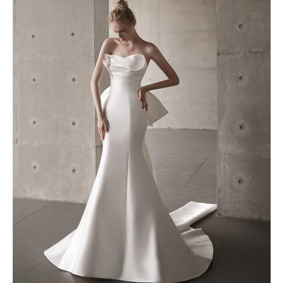 Satin Wedding Dress High-end French White Slim-fit Strapless Simple Bride Wedding Bow Out-door Yarn Spring