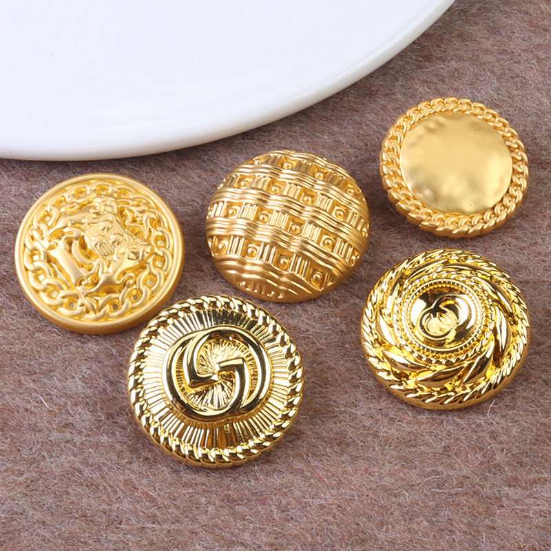 Vintage Gold Metal Button Embossed Pattern Hand Sewn Button Fashion Woolen Coat Trenchcoat Coat Button Wholesale