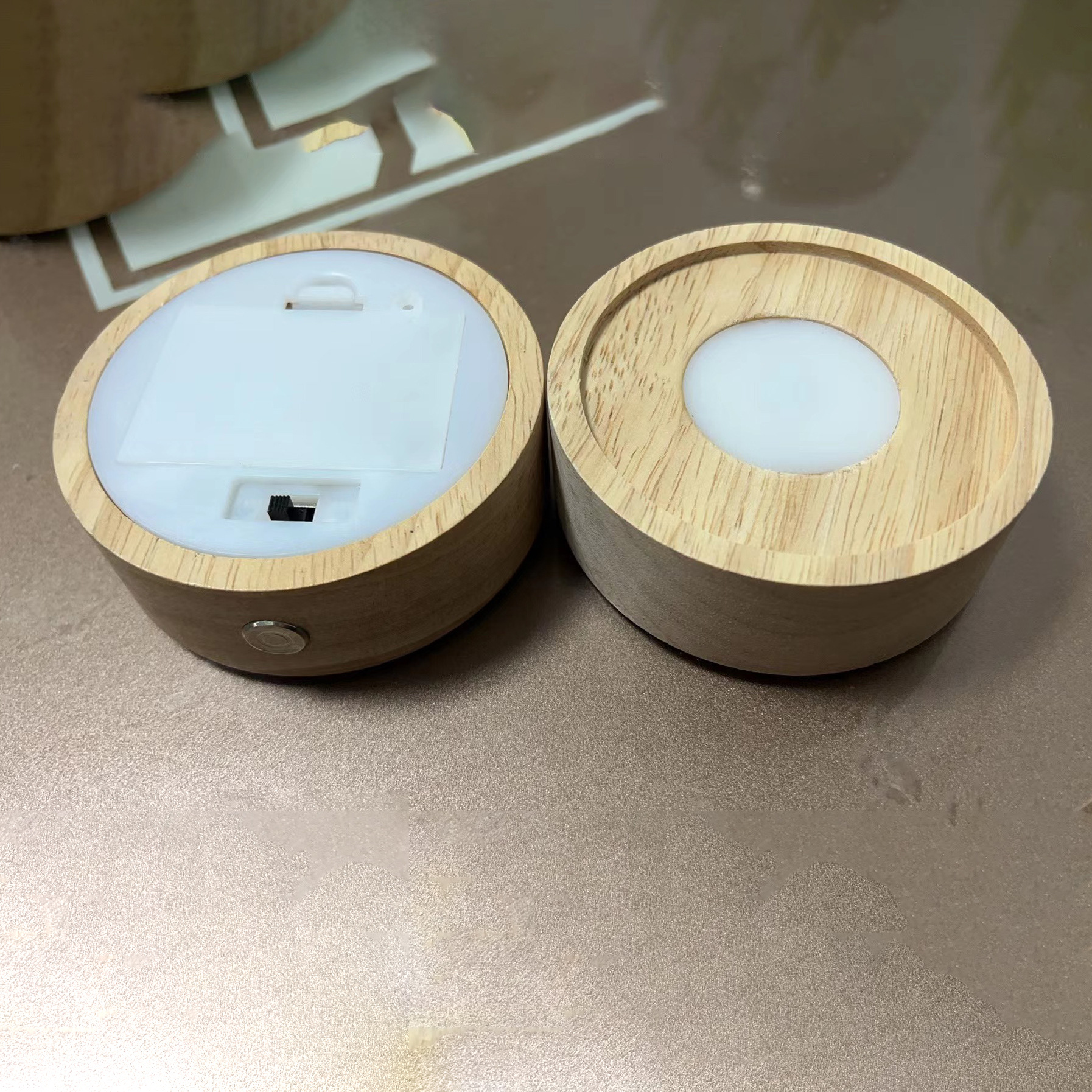 Yonii LED solid wood night light 3 7th battery AAA wireless round solid wood luminous base warm lamp