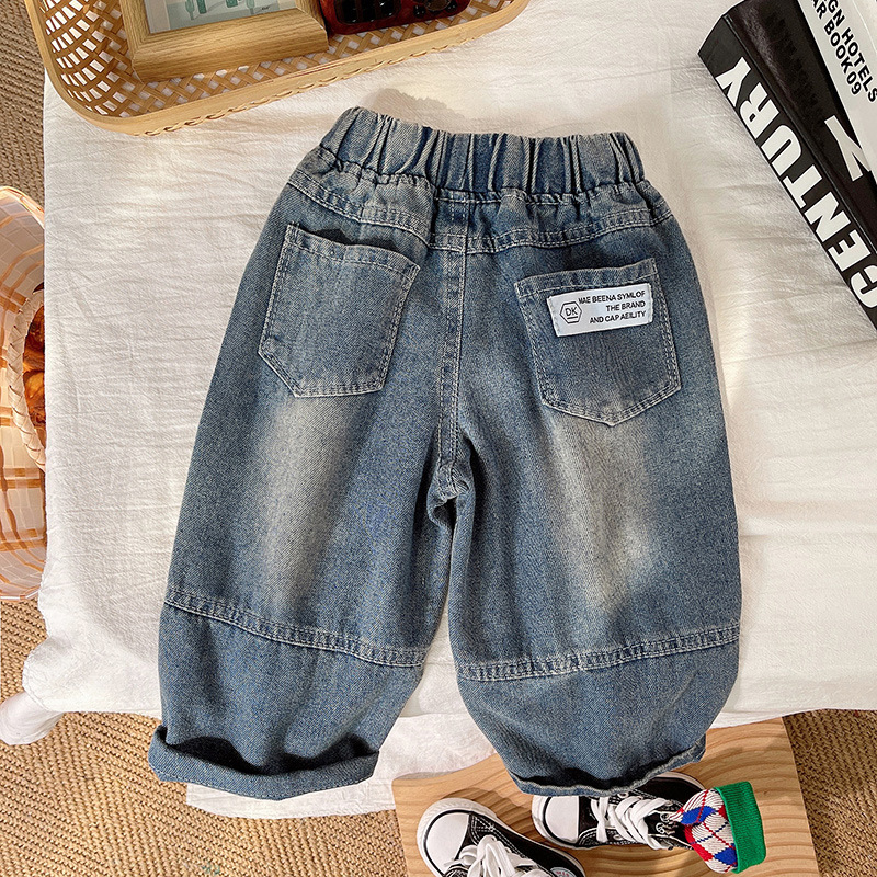 Boys' jeans Autumn 2023 new children's Korean retro style trousers spring and autumn straight loose pants fashion