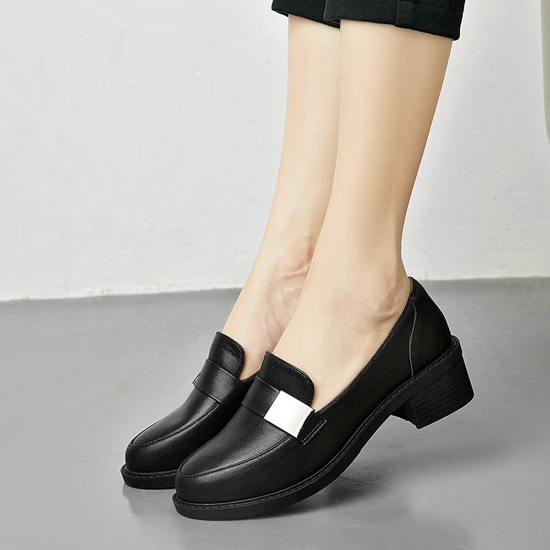 Small Leather Shoes Women's British Style 2022 Spring and Autumn New All-match Black Loafers Soft Bottom Thick Heel Fleece Work Shoes