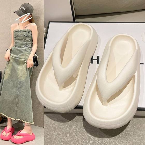 Thick-soled flip-flops women's summer poop-stepping feeling heighten outer wear non-slip sandals and slippers simple ins tide beach shoes seaside