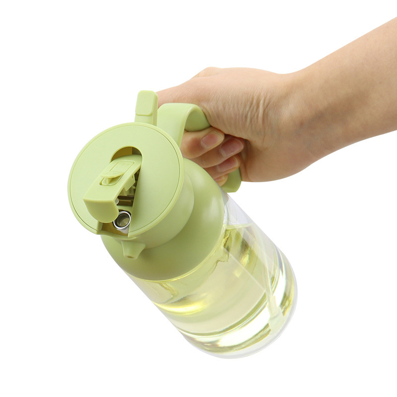 一体のオイルポットを噴き出して、キッチンで2つのオイルポットを噴き出します。|undefined