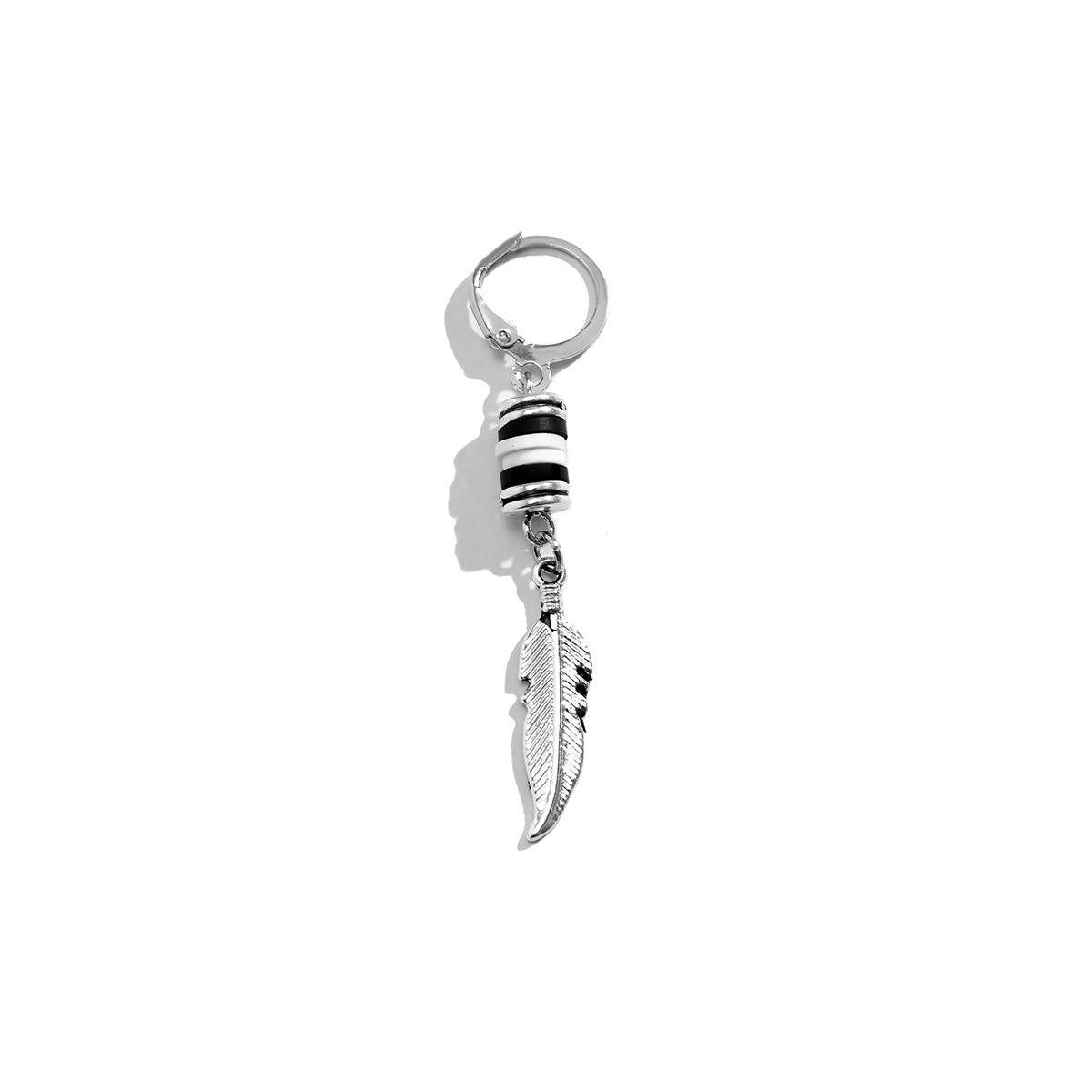 Europe and the United States cross-border simple feather leaf personality pendant men's earrings Amazon ebay hot punk fashion earrings