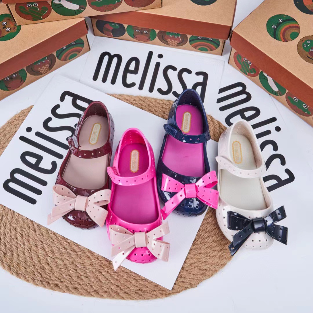2023 Melissa New Sandals Square Toe Bow Hole Shoes Girls Sandals Beach Shoes Fragrant