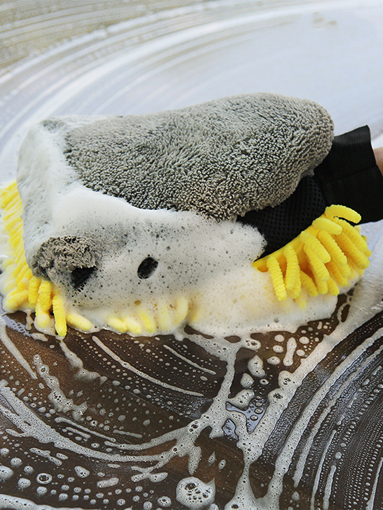 Car wash gloves do not hurt paint surface waterproof special chenille coral insect car cleaning cloth car beauty plush bear paw