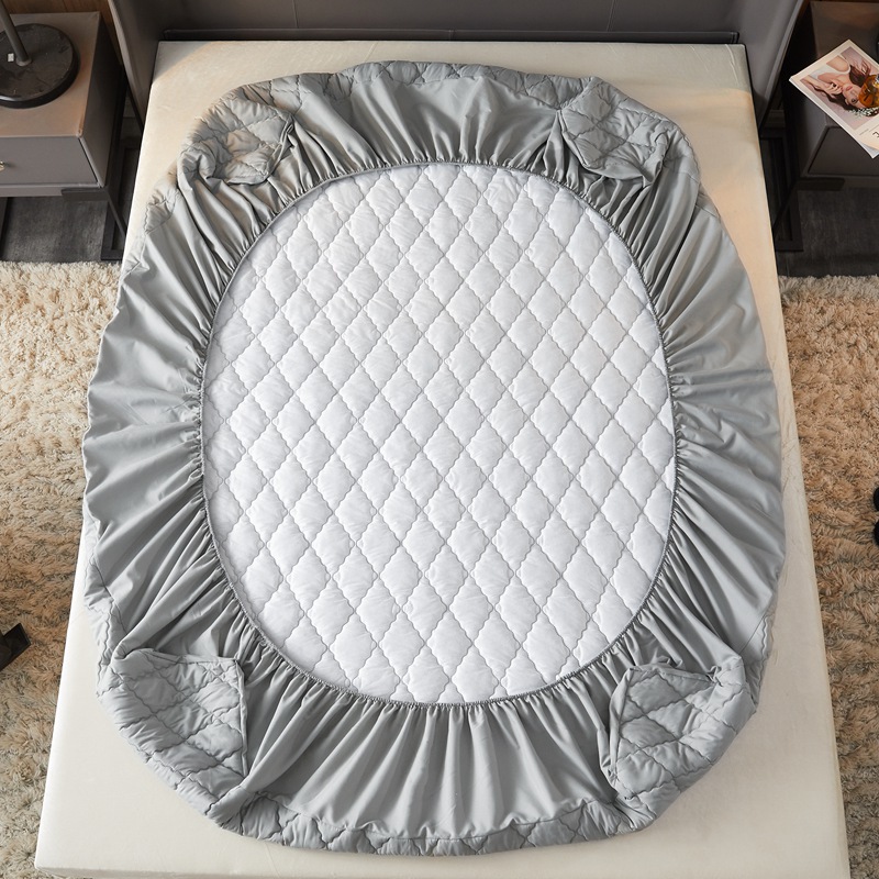 Quilted waterproof bedspread cover foreign trade thickened baby elderly urine-proof dustproof Simmons mattress protective cover wholesale