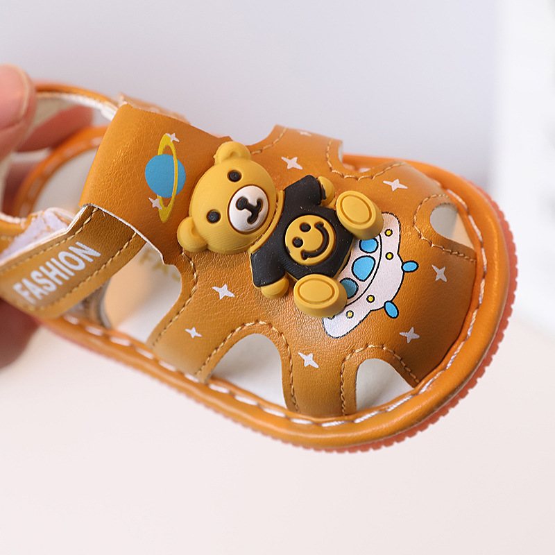 A generation of baby soft-soled sandals girls 0-2 years old baby boys cartoon toddler shoes call shoes 3