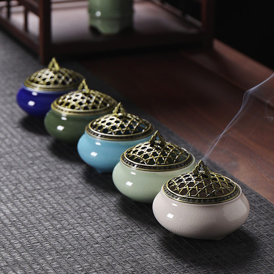 Ceramic household sandalwood burner three-legged tower incense coil incense line incense holder kiln change white porcelain incense burner multi-style spot wholesale