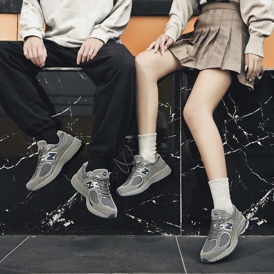 Putian Shoes Men's Spring and Autumn New Bailun Cool Running Shoes Men 2002r Yuan Zu Grey Vintage sneaker Women Wholesale