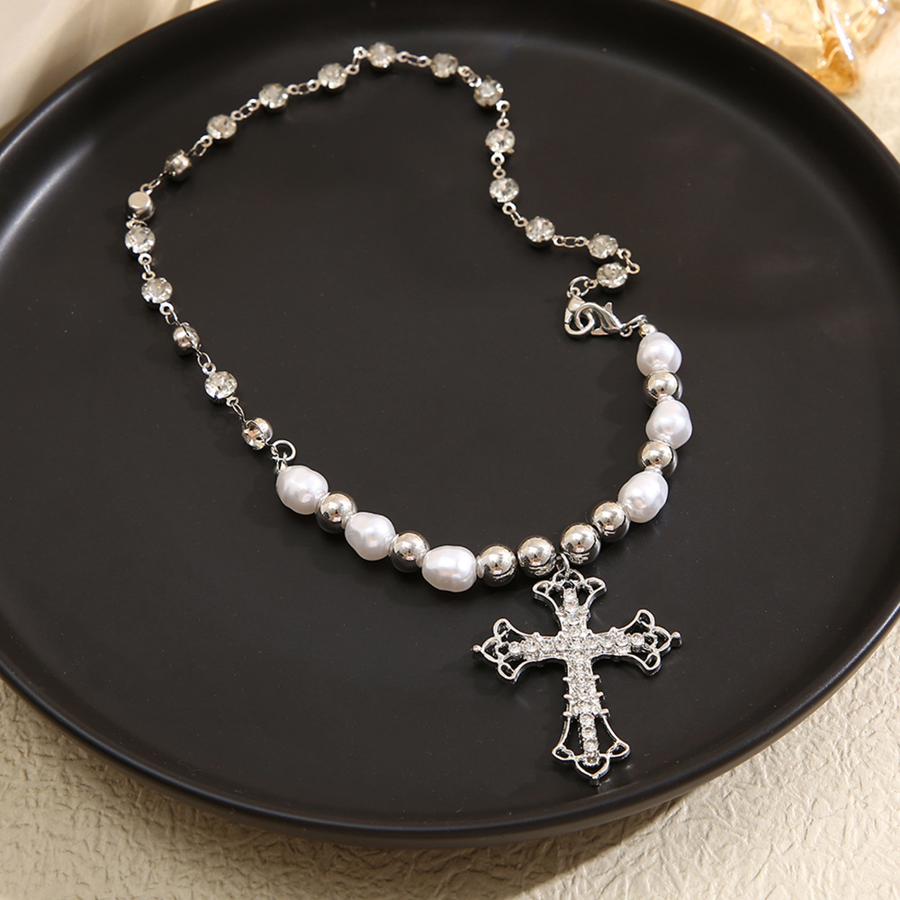 Collier de perles à vendre à chaud, créatif, doux, cool, vent sombre, pendentif croix, chaîne de clavicule_voghion.com