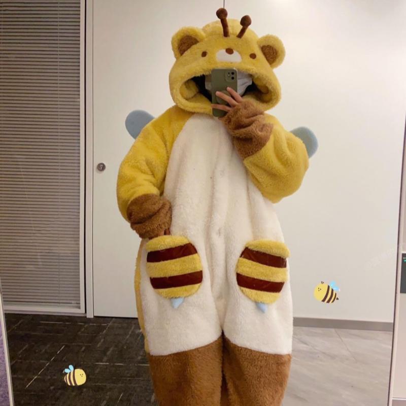 Bee Bear Autumn and Winter New Thickened Nightgown Cartoon Lovable Wind Coral Fleece Pajamas Women's Home Clothes