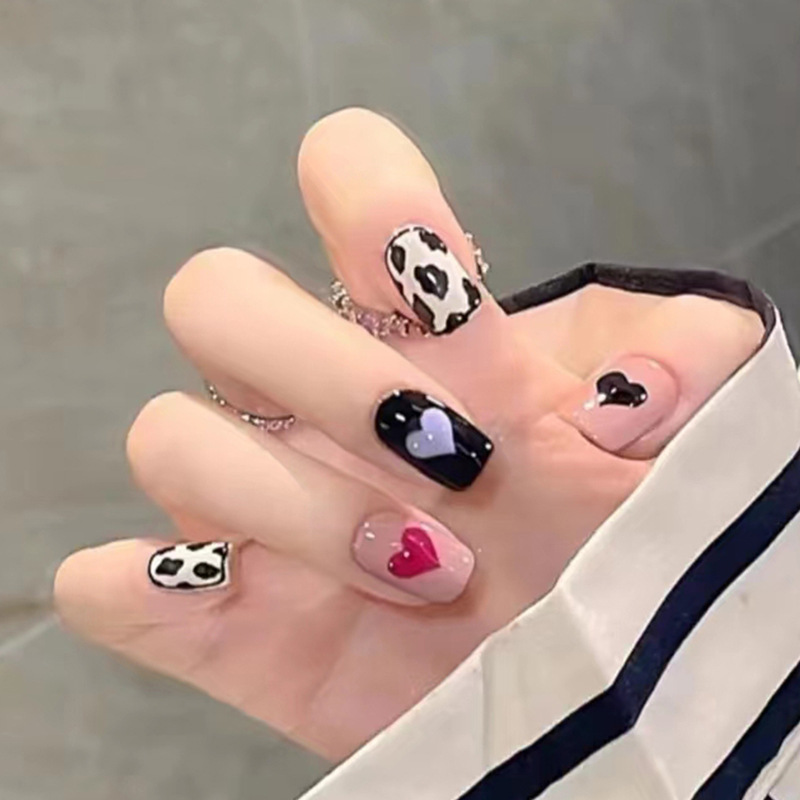 Autumn Cute Dairy Short Wear Armor Multicolor Love Mix and Match Manicure Pieces 24 Finished Products Wholesale