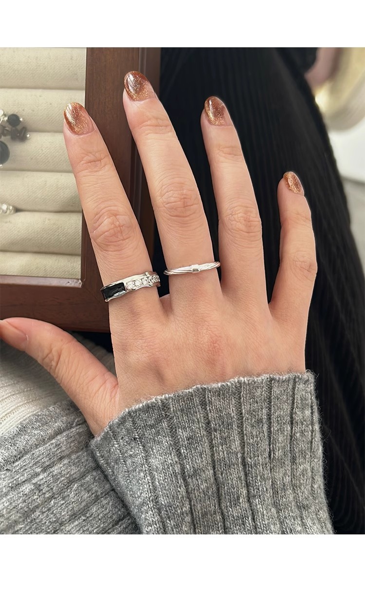 S925 Sterling Silver Small Square Twisted Line Very Fine Texture Ring Women's Ins Niche Design All-match Stacked Open Ring_voghion.com