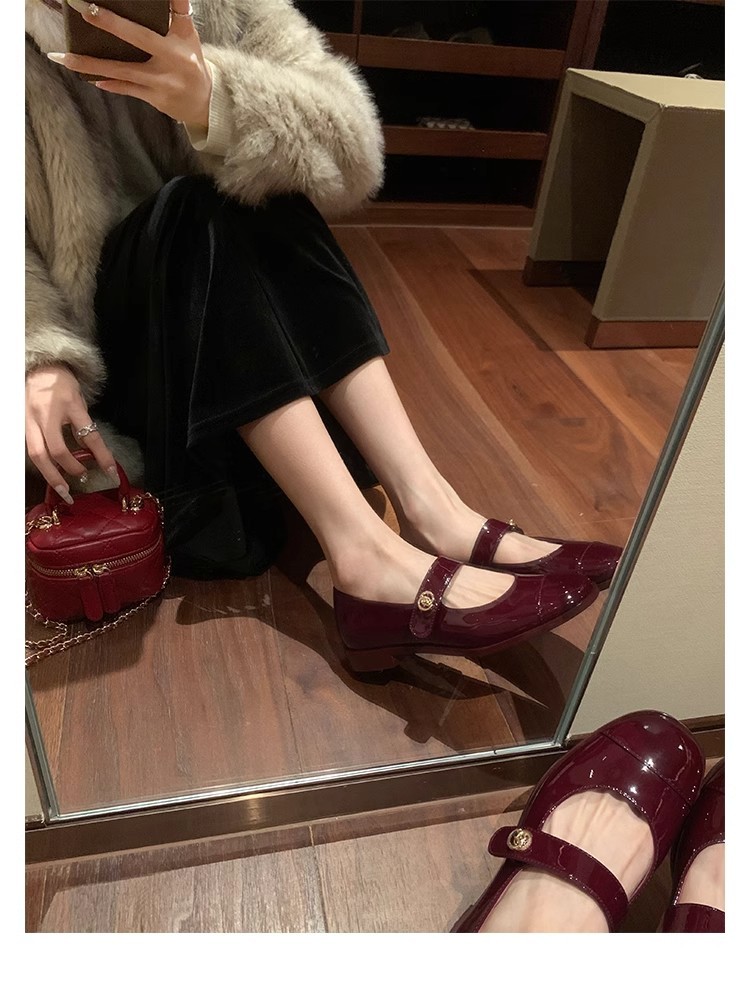 In stock and fast delivery! Grape mom's same style shoes Su lishao women's chic round toe with chunky heel Mary Jane single-layer shoes women