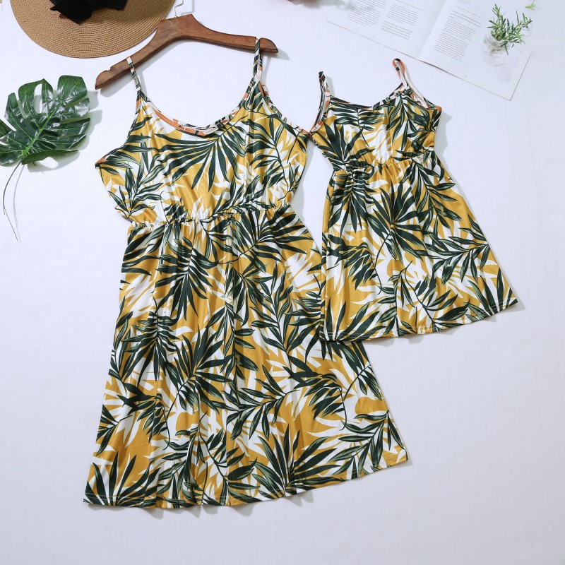 Amazon ebay 2022 Fashion Summer Bohemian Vacation Printed European and American Parent-child Strap Dress
