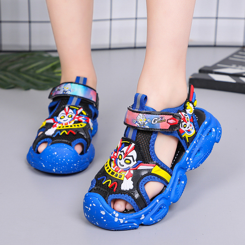 Boys Toe Sandals with Light 2023 Summer New Children's Sandals Kick-proof Junior Middle School Students Beach Shoes