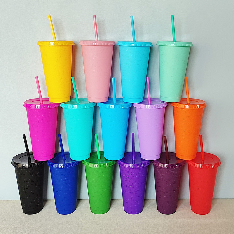 新しいプラスチックストローカップ大容量透明飲料ミルクティーカップ蓋付き創意フラッシュカップ工場卸売り|undefined