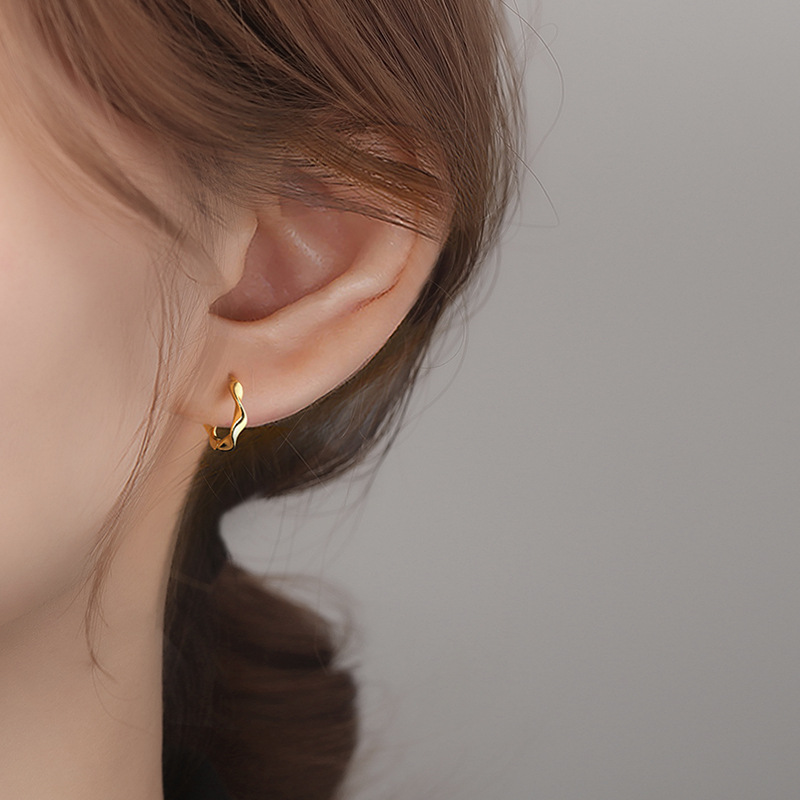 925 Sterling Silver Plated Möbius Hoop Earrings Ear Buckle Women's Simple Elegant Earrings Cold Style Ear Ring Ear Clip
