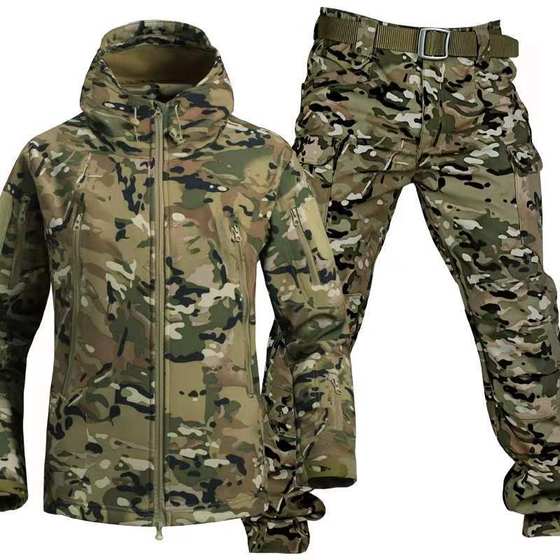 Autumn and Winter soft shell shark skin warm suit men's and women's same outdoor wear camouflage training clothes