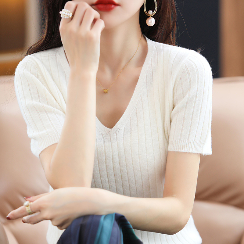 Beige Vertical T-Shirt V-Neck Women's Top All-Match Slim-Looking Base Shirt Outer Wear Short-Sleeved Inner Knitted Top
