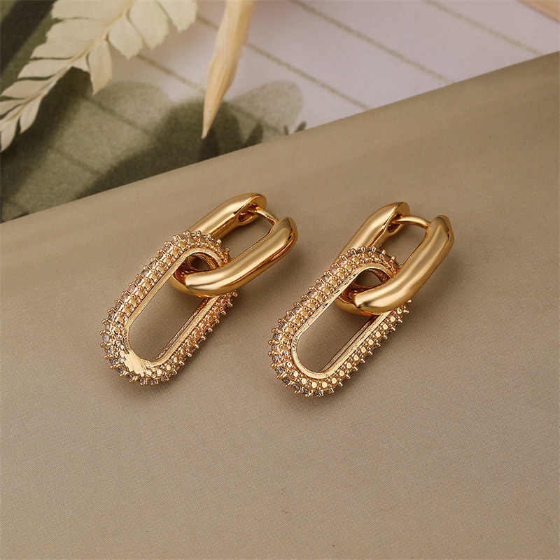 European and American fashion personality earrings full diamond oval ear buckle double ring ear buckle women 2024 new trendy niche design