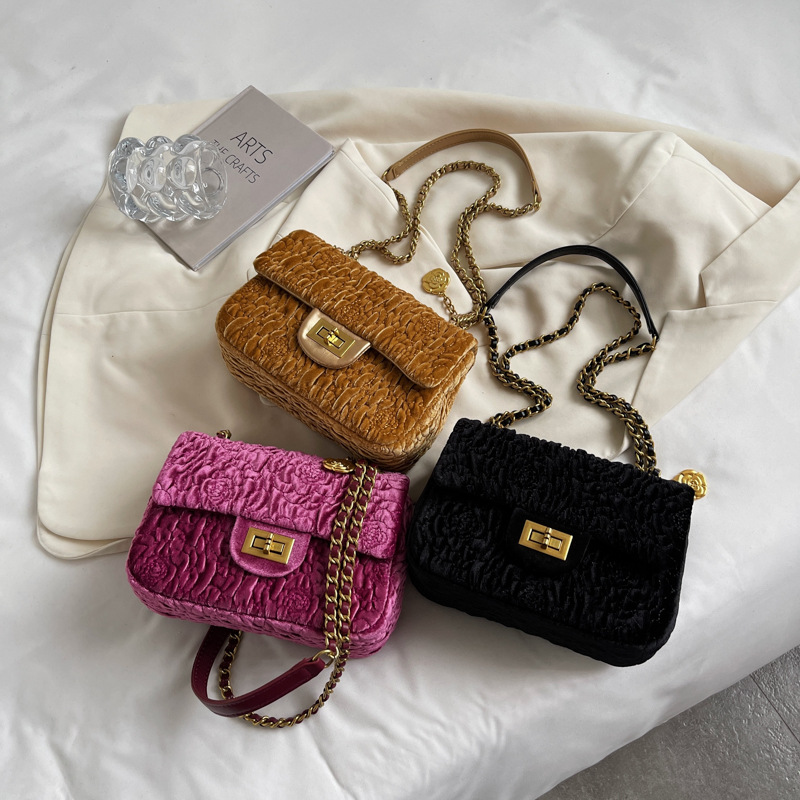 Autumn and Winter Bag Women's 2023 New Fashion Camellia Velvet Chain Small Square Bag Square Fatty Underarm Bag Crossbody Bag