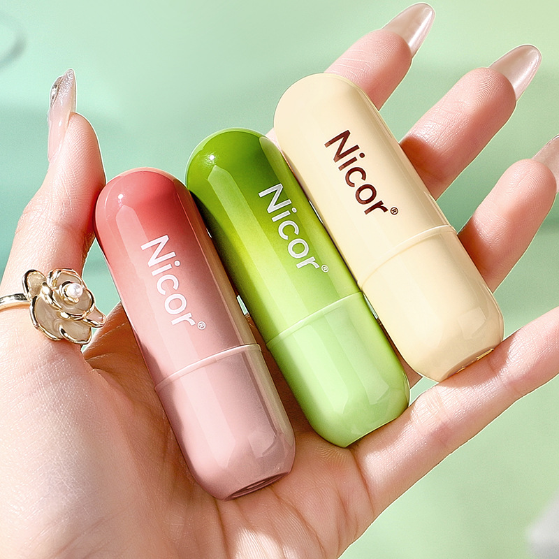 NiCr Noke Yafan lip balm moisturizing lip balm Shilin light lip lines Anti-cracking lip care hair generation