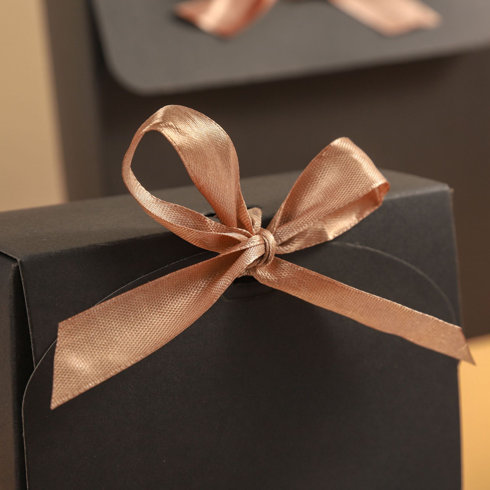 Flat Square Flap Bow Folding Gift Box Wedding Banquet Accompanying Gift Candy Gift Box White Card Black Card Cowhide