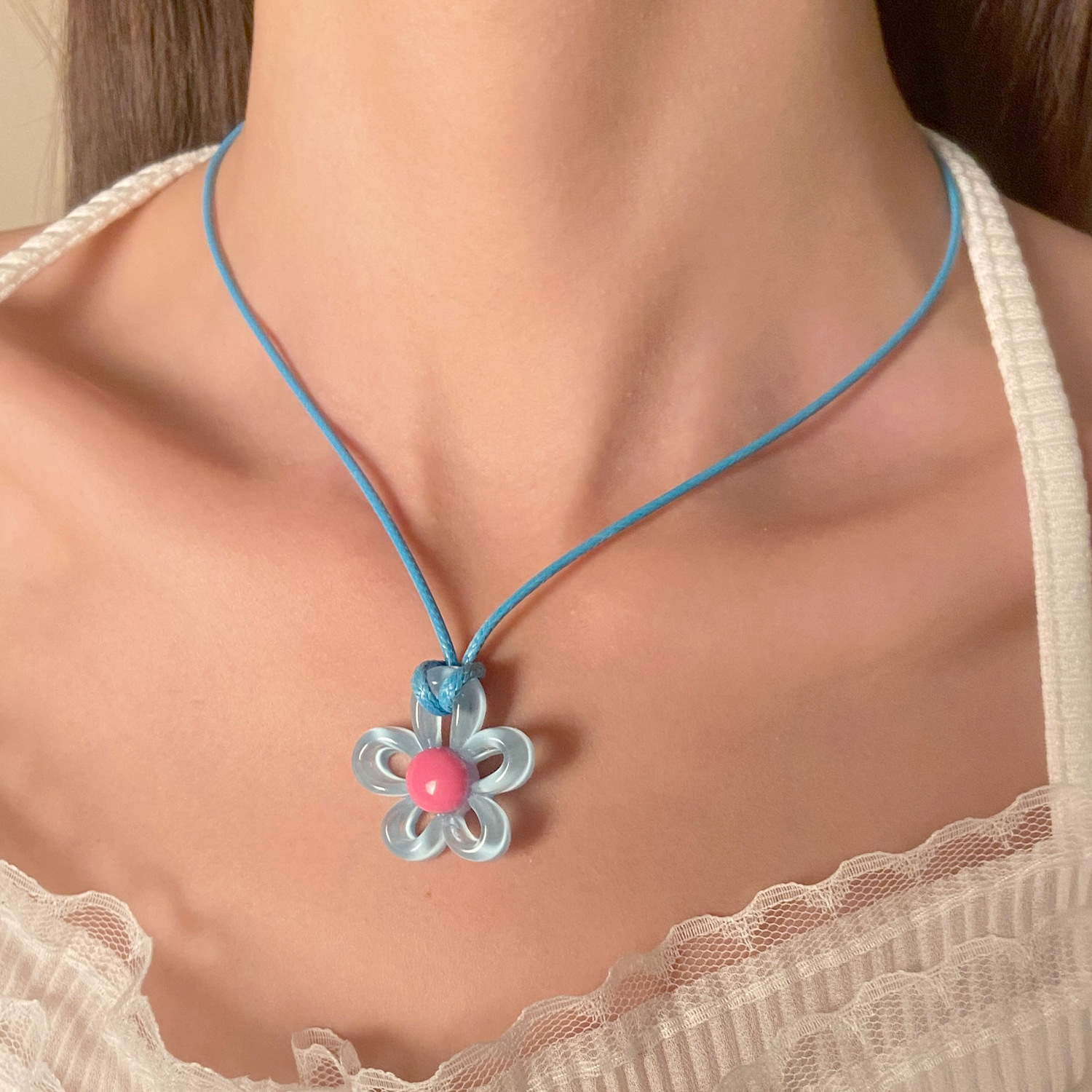 Europe and the United States cross-border personality ins style color flower necklace fashion creative small fresh all-match sweet small flower necklace