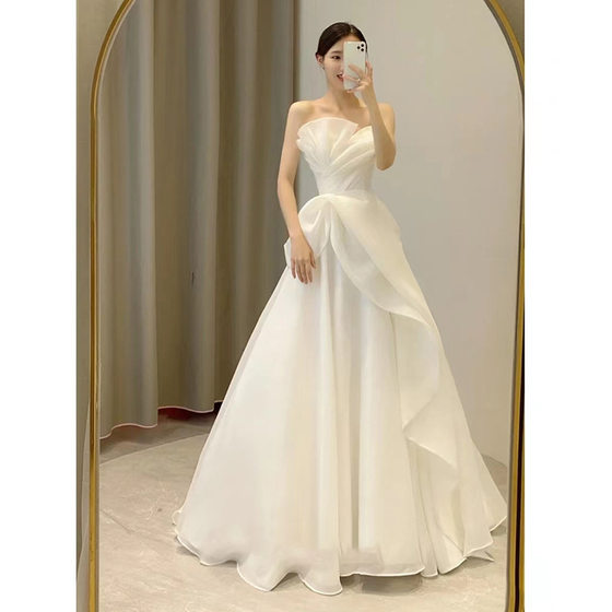 Light Wedding Dress 2024 New Bride Tube-length Simple Out-door Yarn Slimming Main Yarn Travel Shot Welcome Yarn Small Tail to the Floor