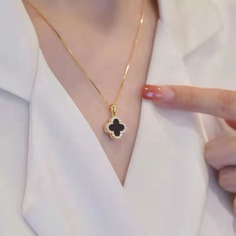時尚經典黑白雙面四葉花鈦鋼項鍊項鍊女百搭四葉花銅吊墜氣質飾品