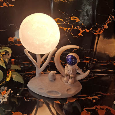 Astronaut decoration astronaut lamp cute night light moon cute doll lamp charging table lamp